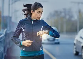 Fitur Detak Jantung Smartwatch Penting untuk Latihan Efektif
