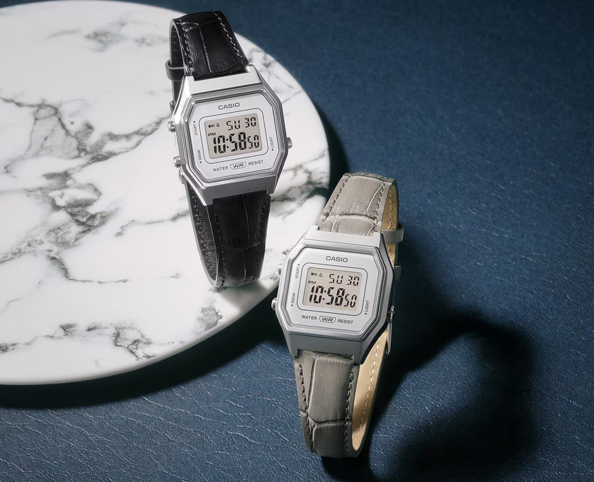 Casio Vintage LA680WEL-1 dengan strap kulit hitam dan bezel chrome (Photo: Casio, Gizmochina)