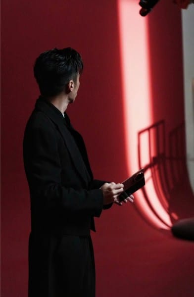 Close-up modul kamera oktagonal Honor Magic V6 dengan sensor besar (Photo: Honor, Gizmochina)