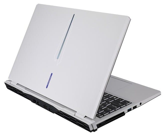 EVOL P15 Cloud White terbuka memperlihatkan keyboard RGB dan layar (Photo: COLORFUL, NVIDIA)