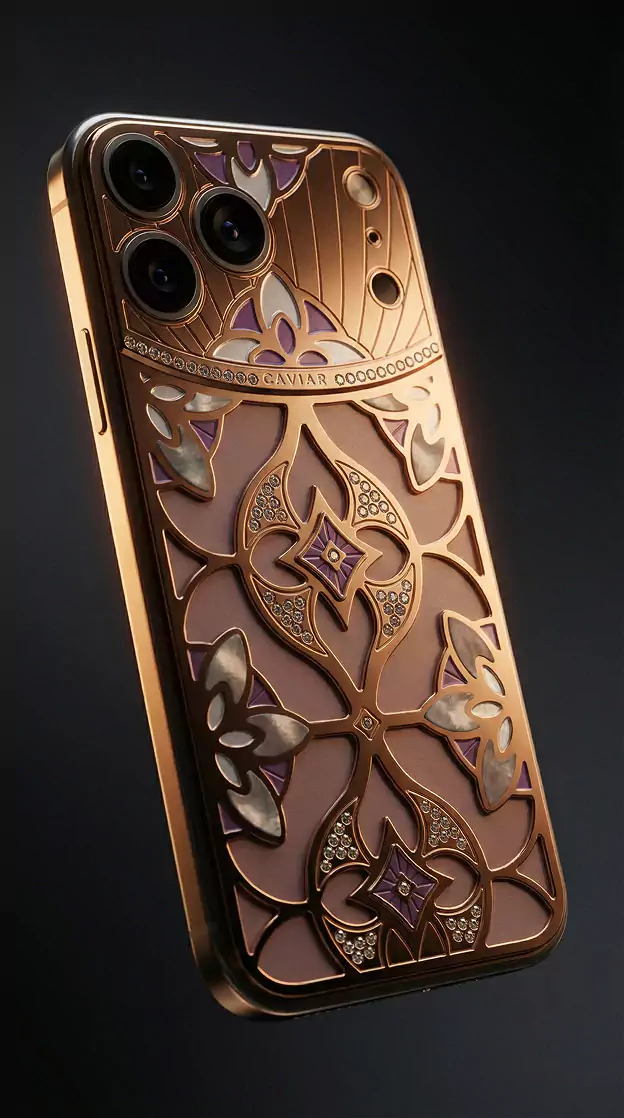 Ponsel model 17 Pro edisi Garden of Eden dengan ornamen emas dan enamel (Photo: Caviar, Apple)