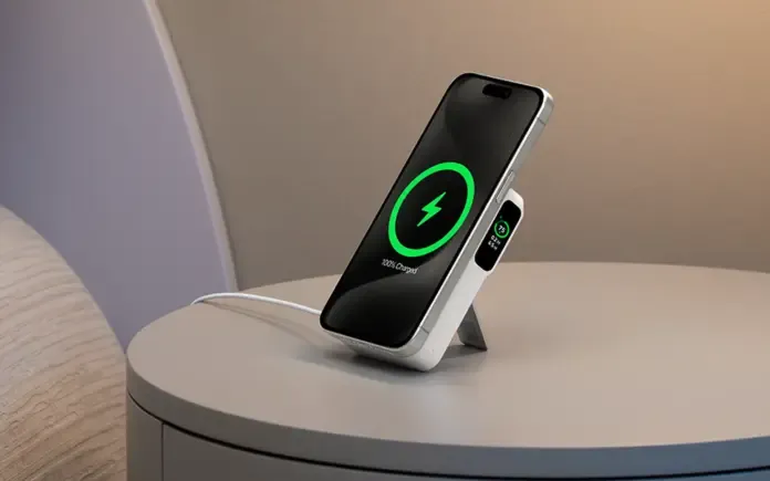 Power bank magnetik 10.000mAh dengan kickstand dan pengisian cepat 25W (Photo: Anker, Baseus)