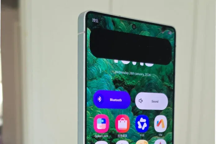 Samsung Galaxy S26 Ultra menampilkan layar dengan fitur privacy, perbandingan dengan S25 Ultra (Photo: Samsung, GizmoChina) Samsung Galaxy S26 Ultra menampilkan layar dengan fitur privacy, perbandingan dengan S25 Ultra (Photo: Samsung, GizmoChina)