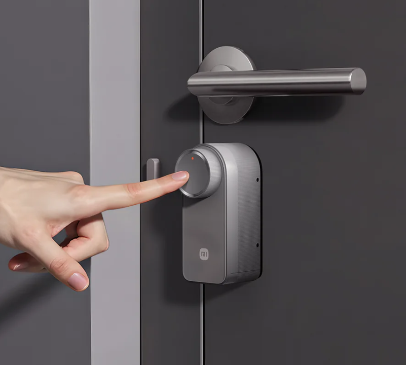 Xiaomi Self-Install Smart Lock pasang sendiri pada gagang pintu (Photo: Gizmochina, Xiaomi)