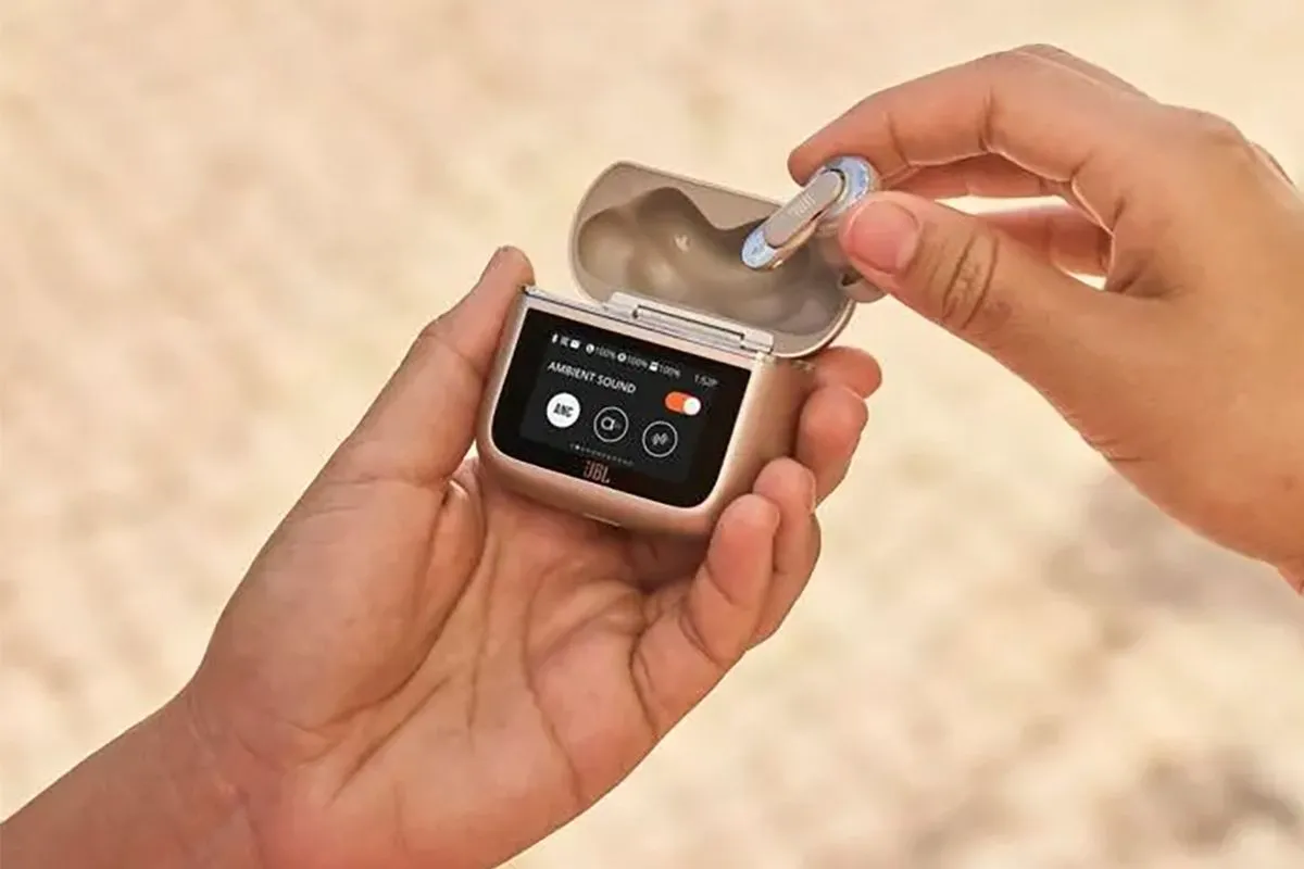 Charging Case Ketinggalan, Begini Cara Darurat Mengisi TWS Earbuds Tanpa Merusak Baterai