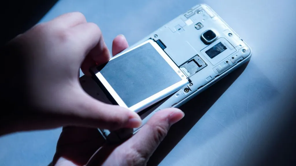 Jangan Diabaikan, Ini Ciri Baterai HP yang Sudah Harus Segera Diganti