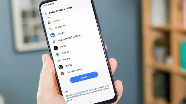 HP Samsung Error Perlu Reset Pabrik atau Masih Bisa Diselamatkan