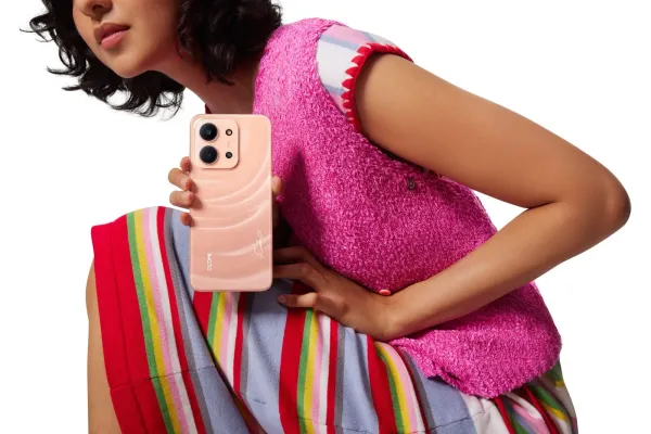 Redmi 15C: Desain Stylish untuk Perempuan Aktif (Photo: GadgetDIVA)