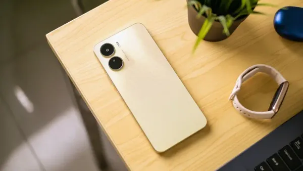 5 HP Vivo RAM 8 GB Terbaik Harga Rp1 Jutaan: Spek Mewah untuk Harian dan Gaming di 2025! / GadgetMatch