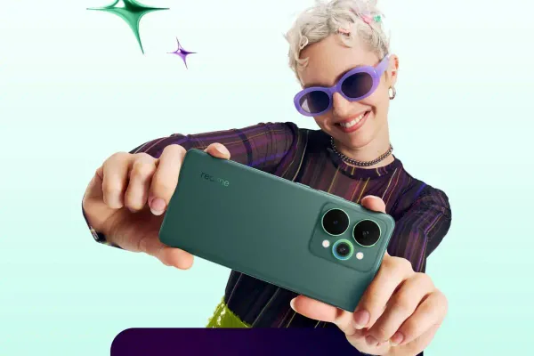 Terungkap! Realme 15 Hadir dengan Dimensity 7300, RAM 8GB, dan IP69: Siap Debut 24 Juli! / Realme